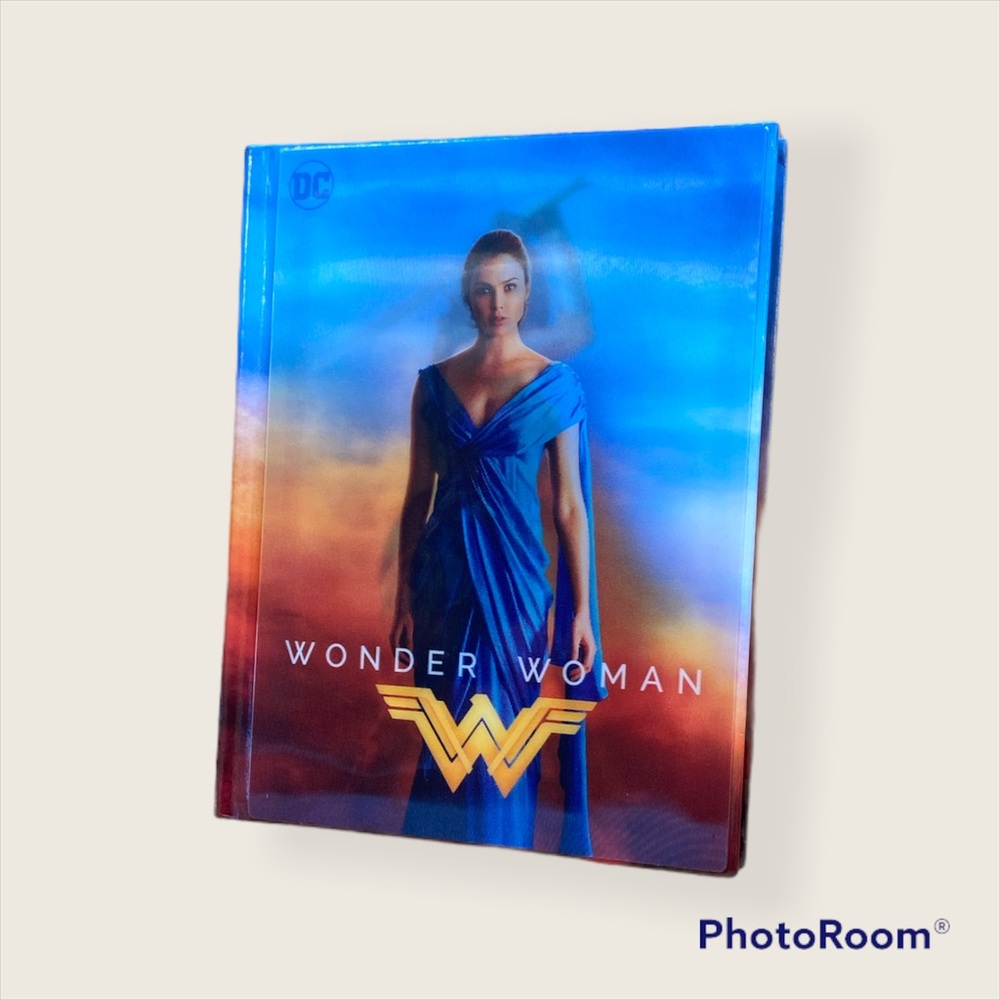 Wonder Woman Blu-ray/DVD Digibook - Picture 2 of 6
